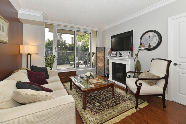 Photo - 10 Delisle Ave Unit 327