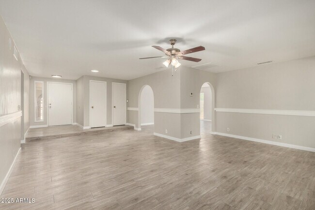 Photo - 4001 W Libby St