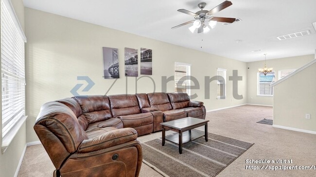 Photo - 1933 Howth Ave