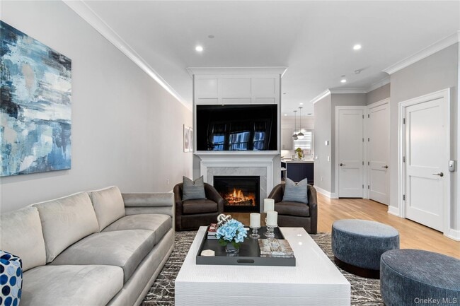 Photo - 906 Mill Creek S