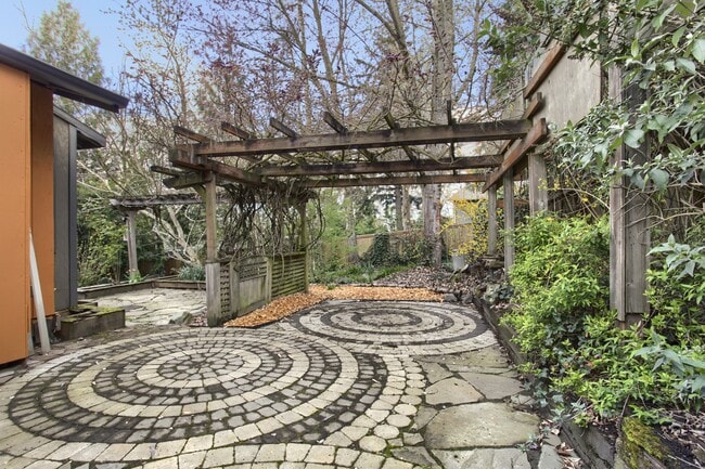 Photo - 1707 SW Binford Lake Pkwy