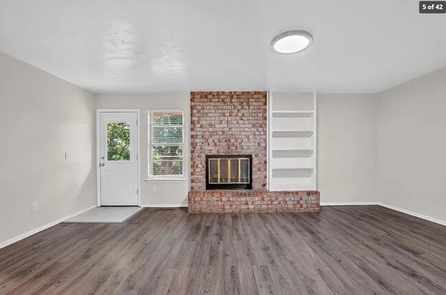 1015 Crown Dr