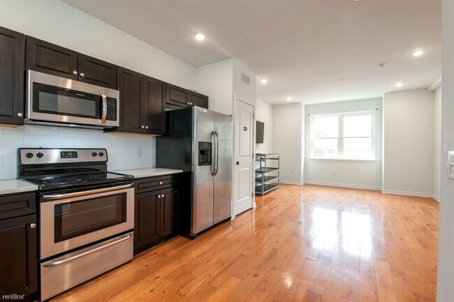 Photo - 3 br, 3 bath Triplex - 1517 SEYBERT ST Uni... Unit 102