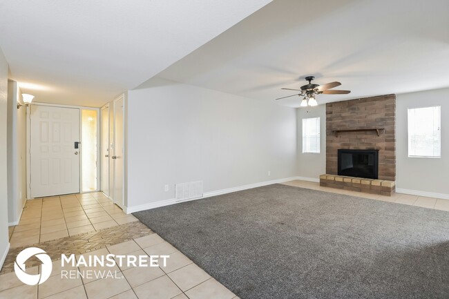 Photo - 3771 W Raintree Dr