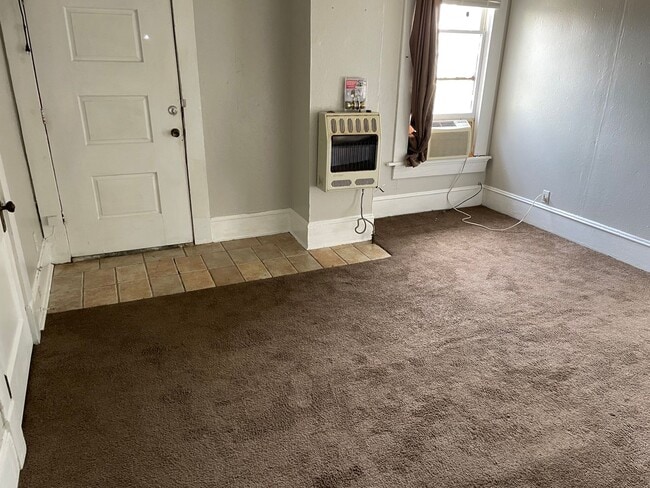 Photo - 820 College St Unidad 822, Apartment 2 (Upstairs Front)