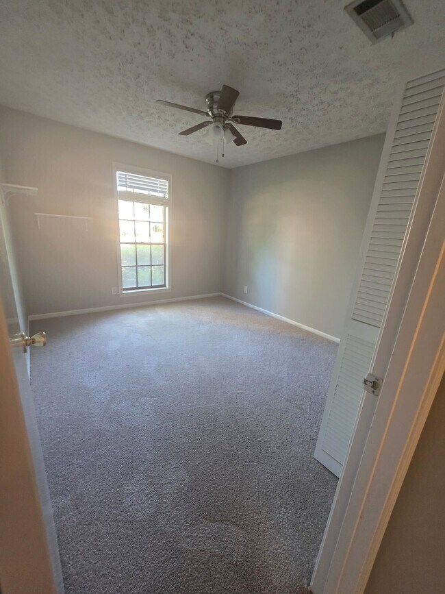 Photo - 7136 Breckenridge Dr