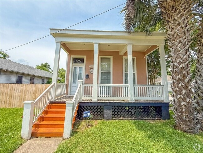Building Photo - 1000 Selma St Rental
