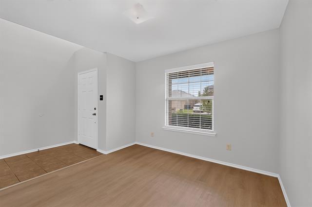 Photo - 2123 Meadow View Dr