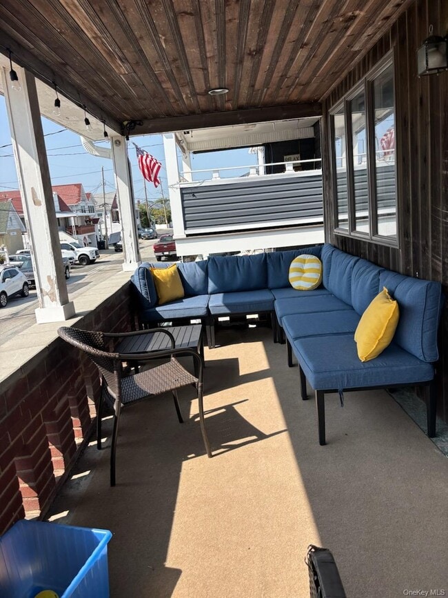 Photo - 44 Oswego Ave