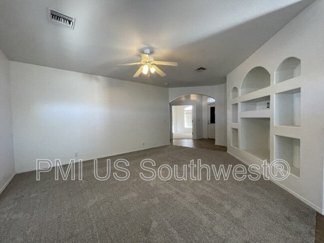 Photo - 2067 Jamie Rd