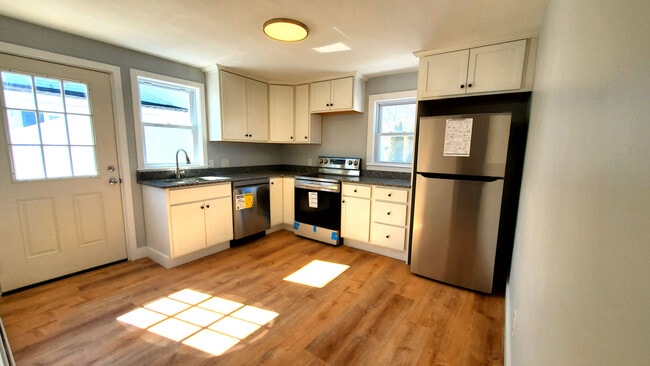 Kitchen - 44 Fairview St Unit B