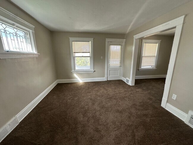 Photo - 10004 Mt Auburn Ave Unit Up