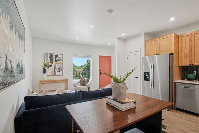 Photo - 1744 NW 15th St Unit 2B