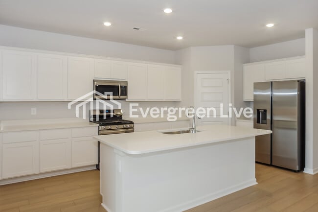 Photo - 164 Fenwick Pl