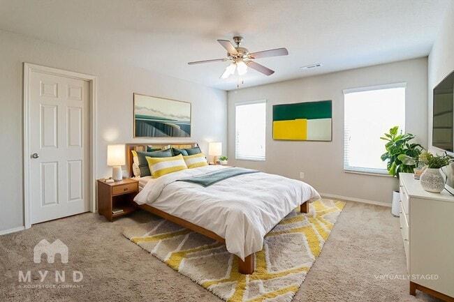 Photo - 942 Pinehurst Loop