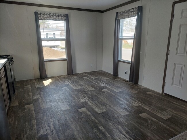Photo - 248 Magnolia Pl