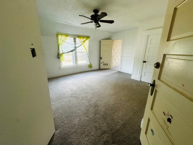 Photo - 615 NW Arlington Ave