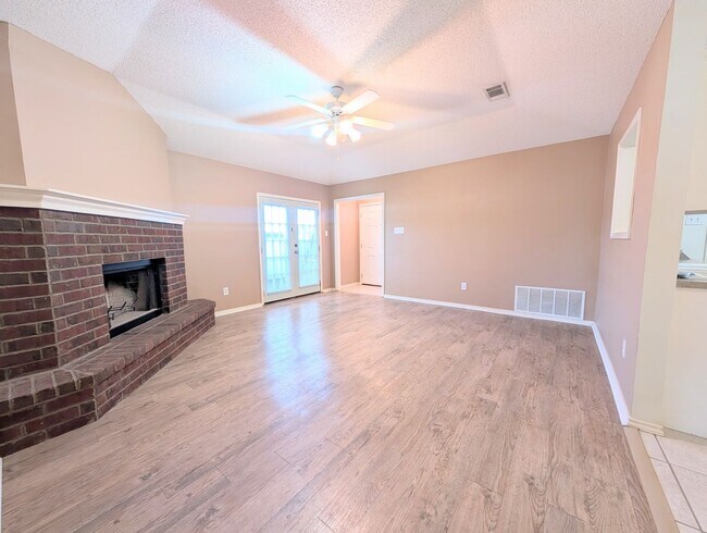 Photo - 2417 87th St Unit B