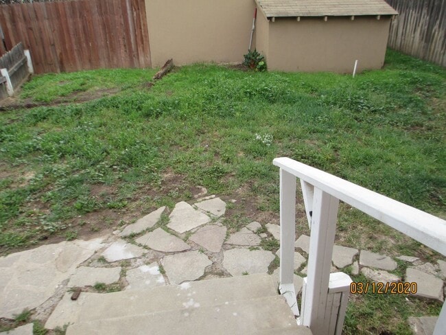 Photo - 520 E Cypress St