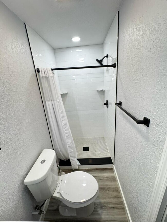 Photo - 2001 2nd St S