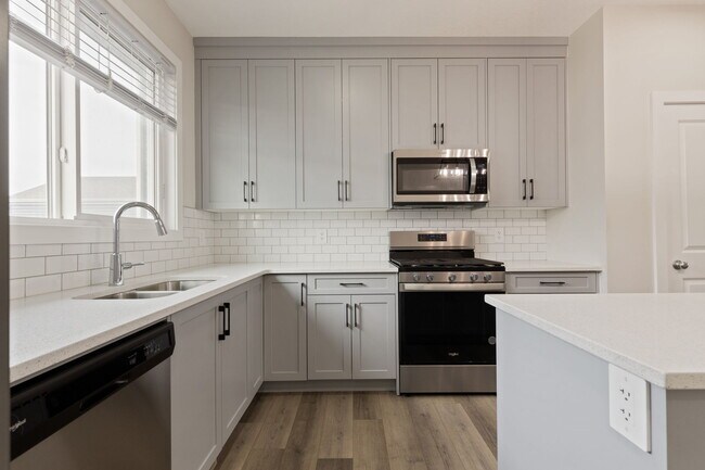 Photo - 23 Heirloom Blvd SE