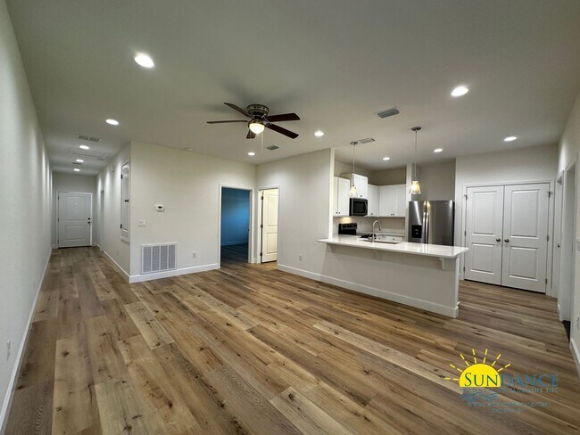Photo - Lovely New Construction Unit in Fort Walto...