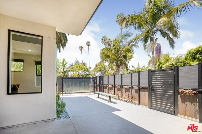 538 Vernon Ave