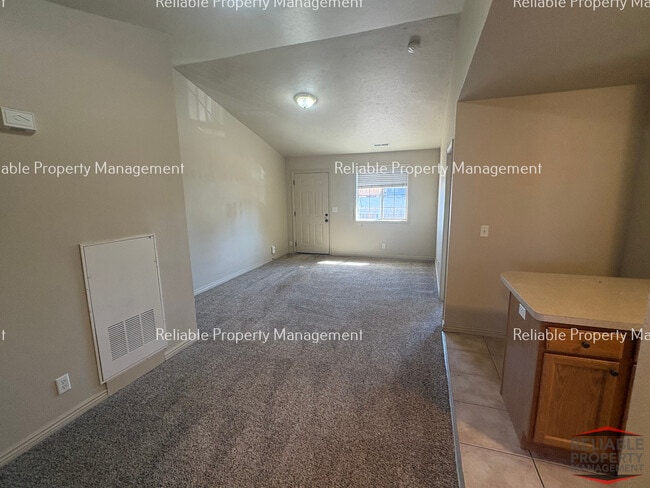 172 Stockham Blvd Unidad D