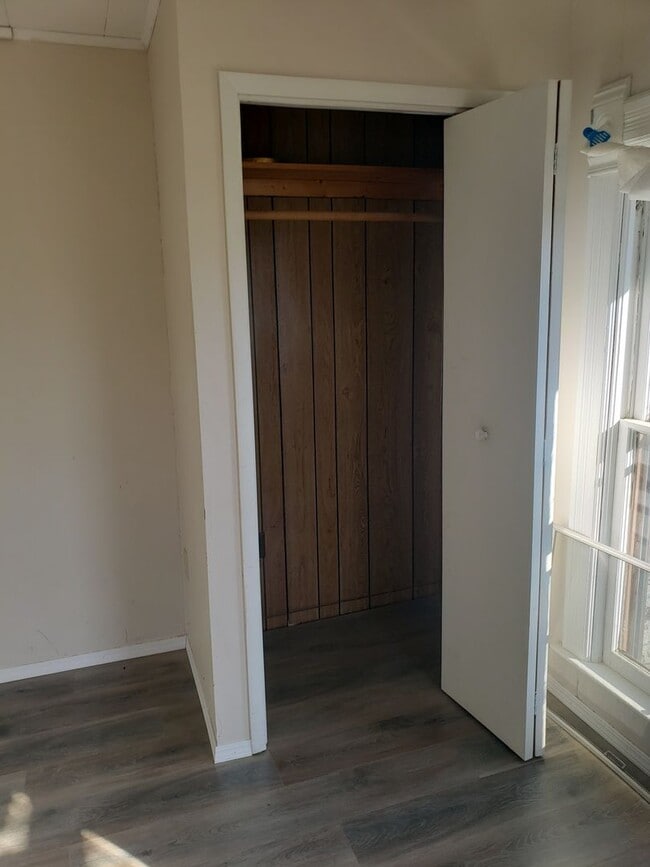 Photo - 2- Bedroom, 1- Bath Upper Unit in Hillsboro