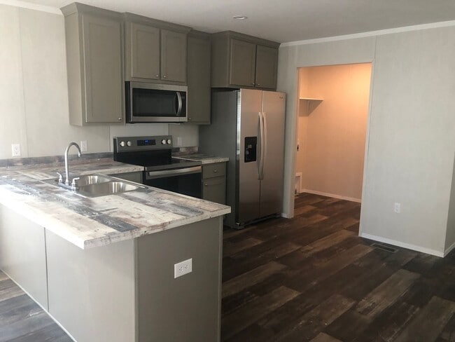 Building Photo - BRAND NEW-3 Bedroom / 2 Bath-LUXURY MOBILE... Rental