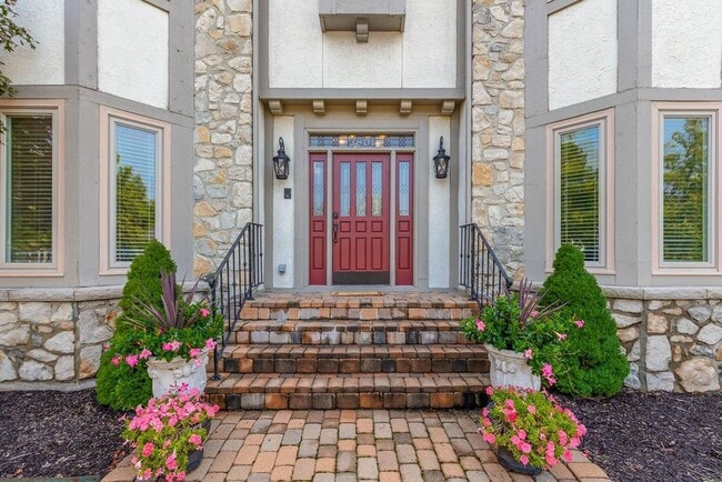 Photo - {5801} Spacious 2 Story Home in highly des...