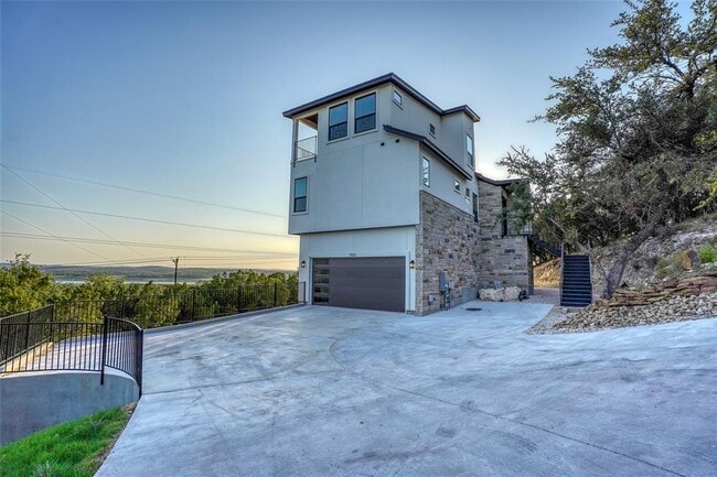 Photo - 7002 Deepwood Dr