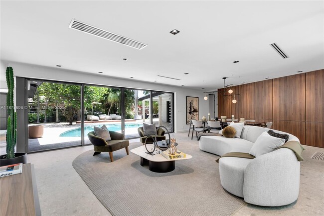 Photo - 2500 Bayview Dr