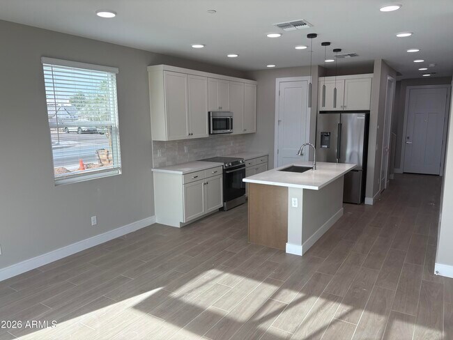 Photo - 1017 E Pasadena Ave