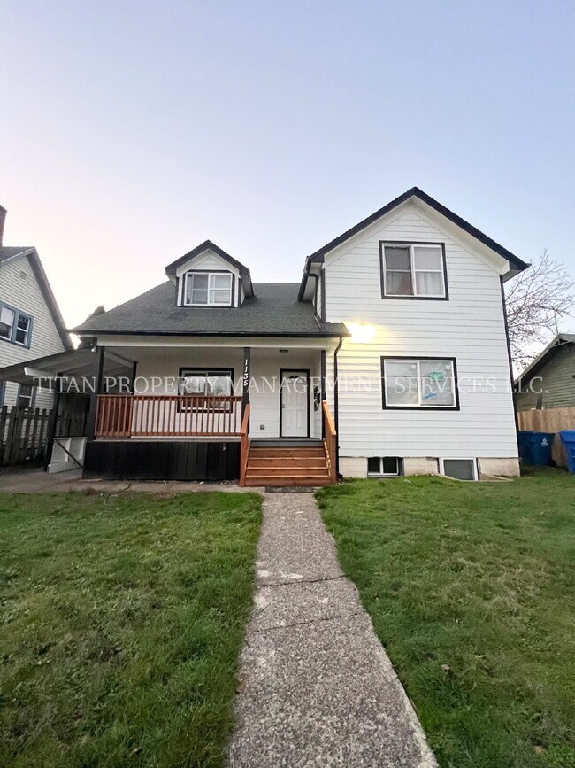 Building Photo - 1135 13th St NE Unit #1