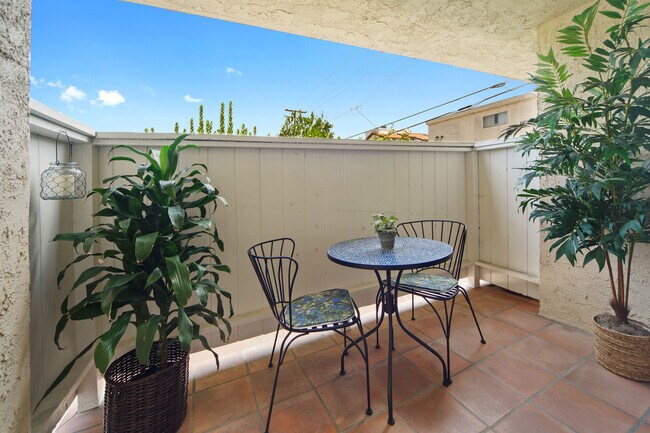 Large Patio - 1244 18th St Unit 1244 18th St. #E