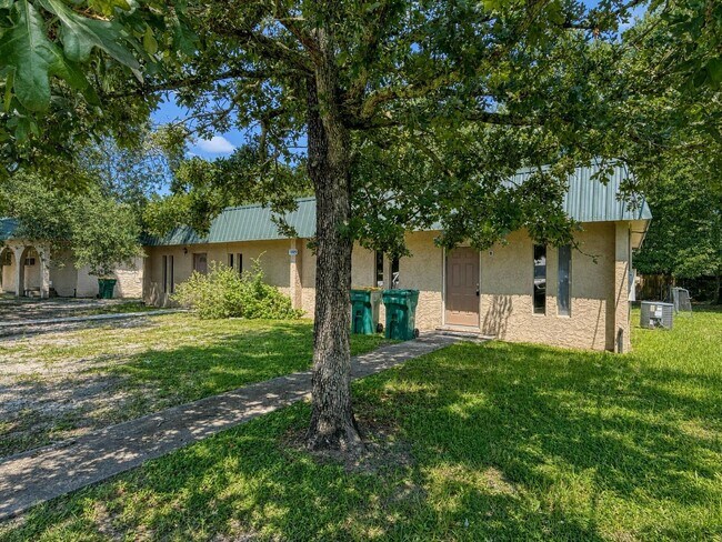 Photo - 1009 Hondo Ave Unit B