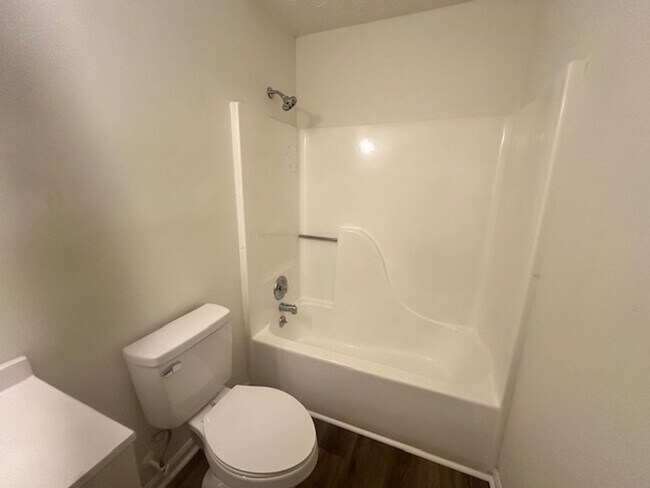 Photo - 115/117 Lake Dr Unit 117 Lake Dr