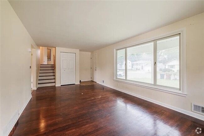 Building Photo - 290 Fetzner Rd Rental