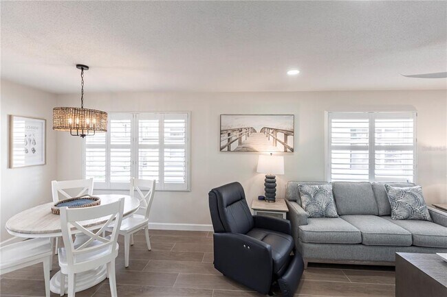 Photo - 6020 Midnight Pass Rd