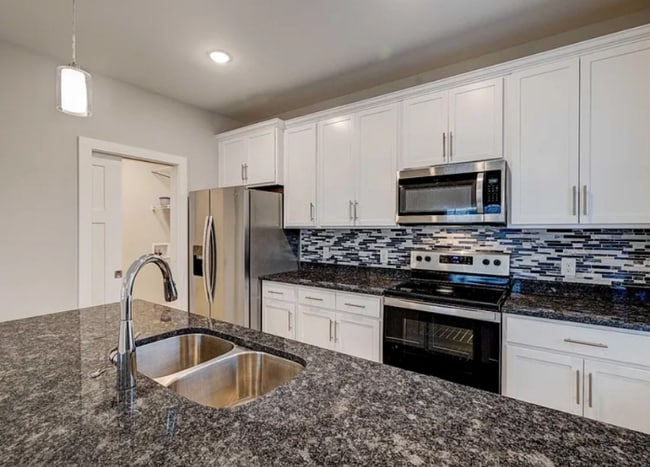 Photo - 2129 Bayport Ave