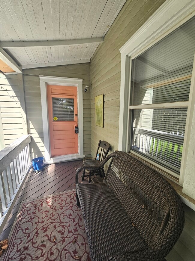 103 Kendall Ave