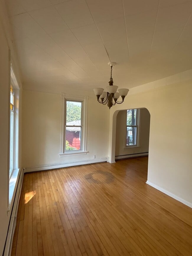Photo - 526 Winslow Ave