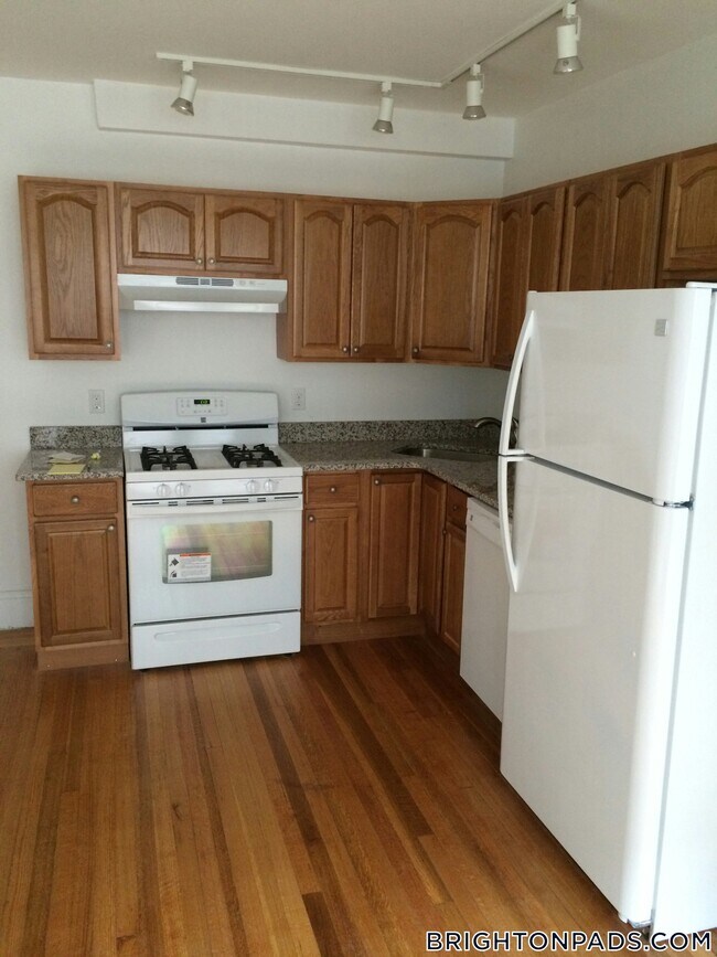 1615 Commonwealth Ave Unidad 17
