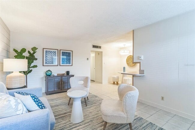 Photo - 320 Lakeview St Unit 110