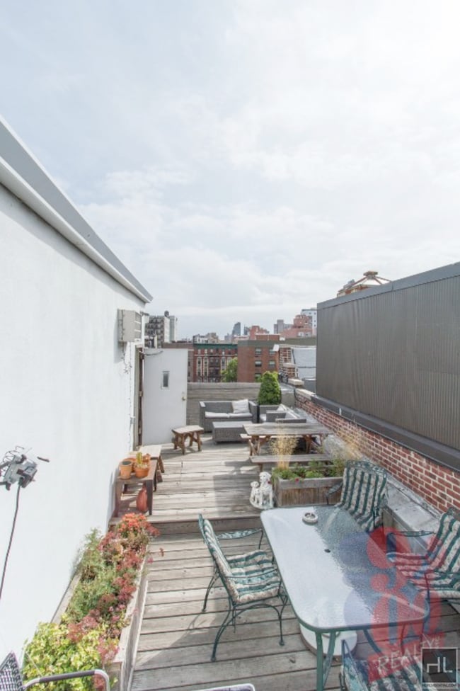Building Photo - MOTT ST. Unit 17 Rental