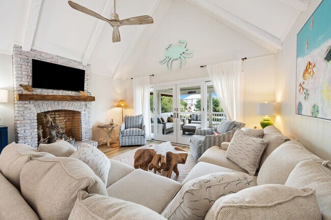 Photo - 165 Pioneer Loop Unit ID1253463P