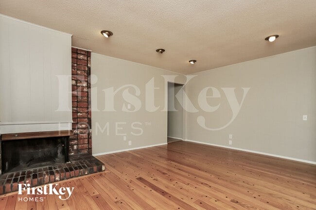 Photo - 13235 Delft Dr