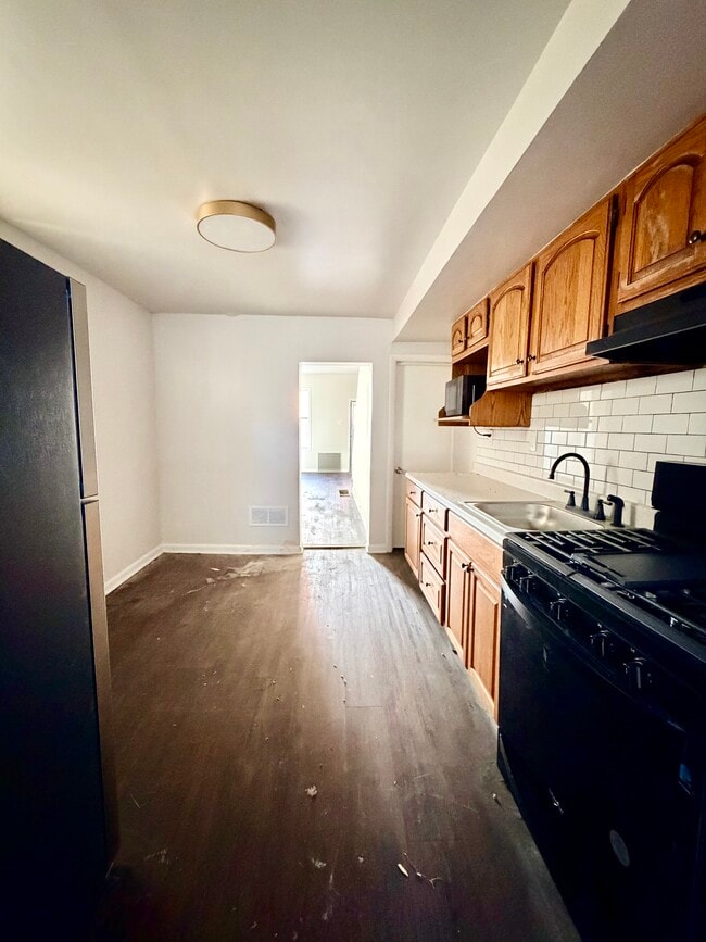 Photo - 2084 E Pacific St