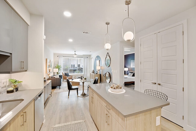 Photo - 1810 Main Apartments